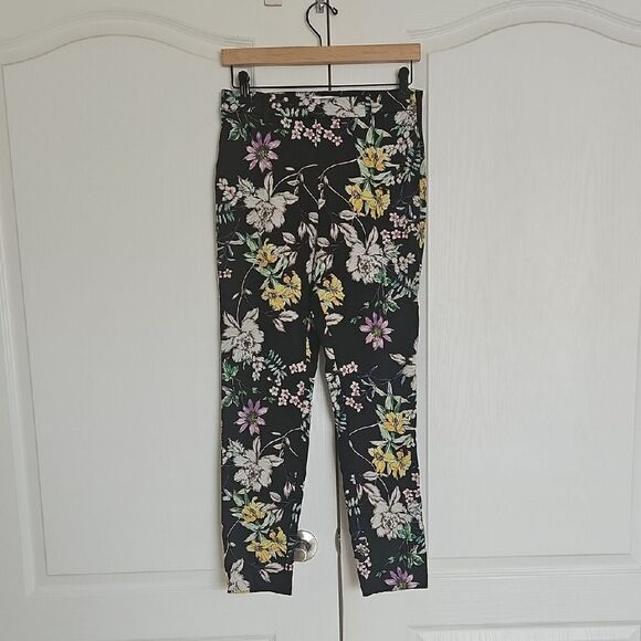 Floral Print Black Leggings - Picture 1 of 16